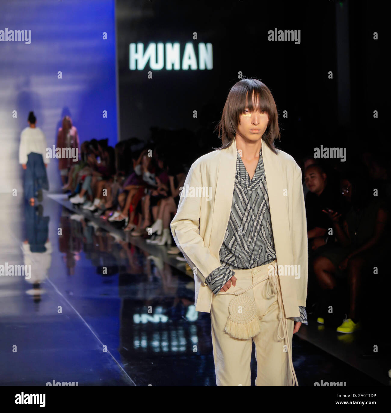 ICY presenta Primavera Estate 2020 Runway Show: Designer HIUMAN Foto Stock