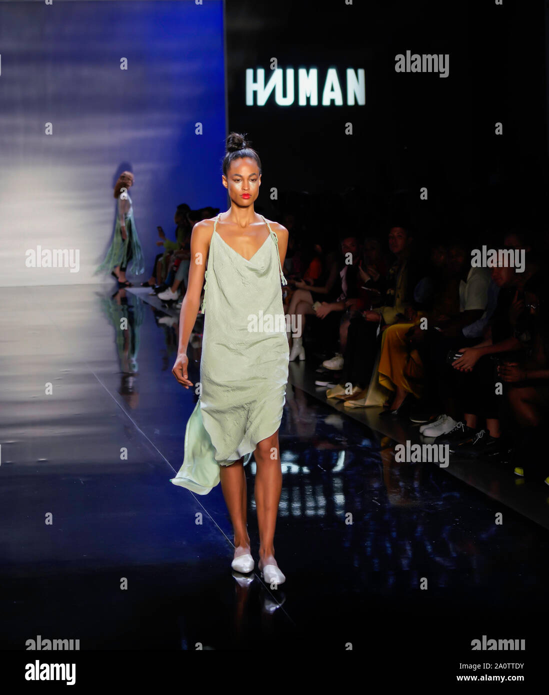 ICY presenta Primavera Estate 2020 Runway Show: Designer HIUMAN Foto Stock