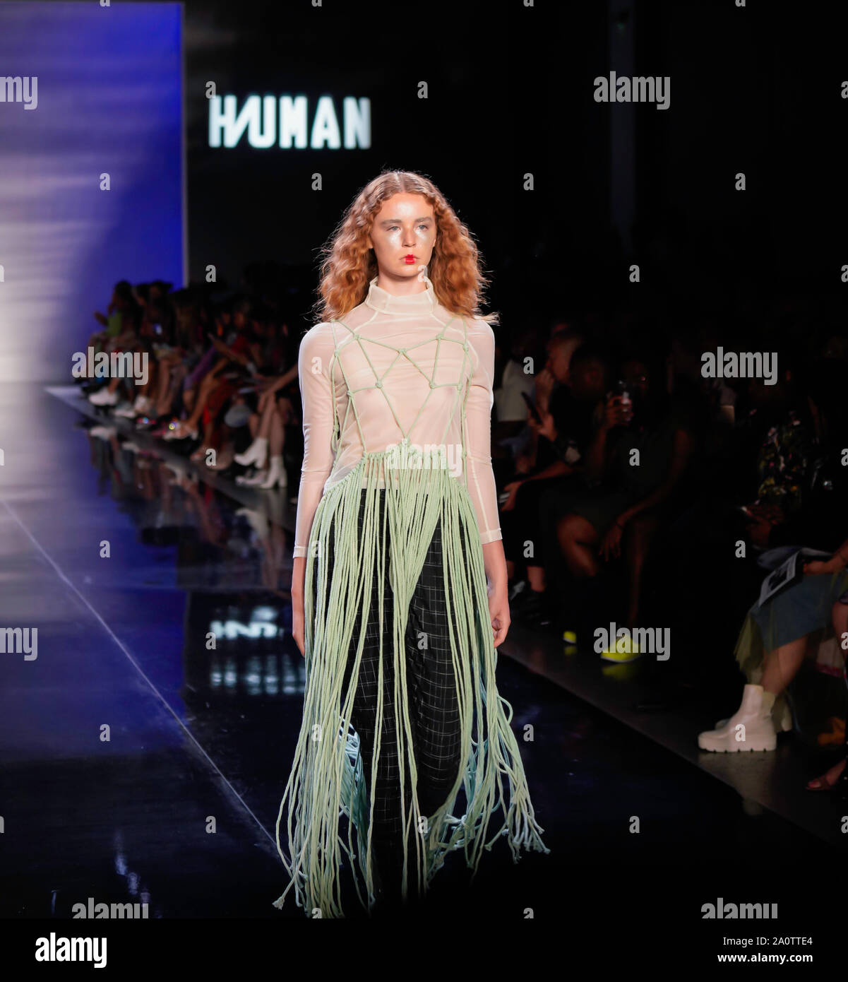 ICY presenta Primavera Estate 2020 Runway Show: Designer HIUMAN Foto Stock