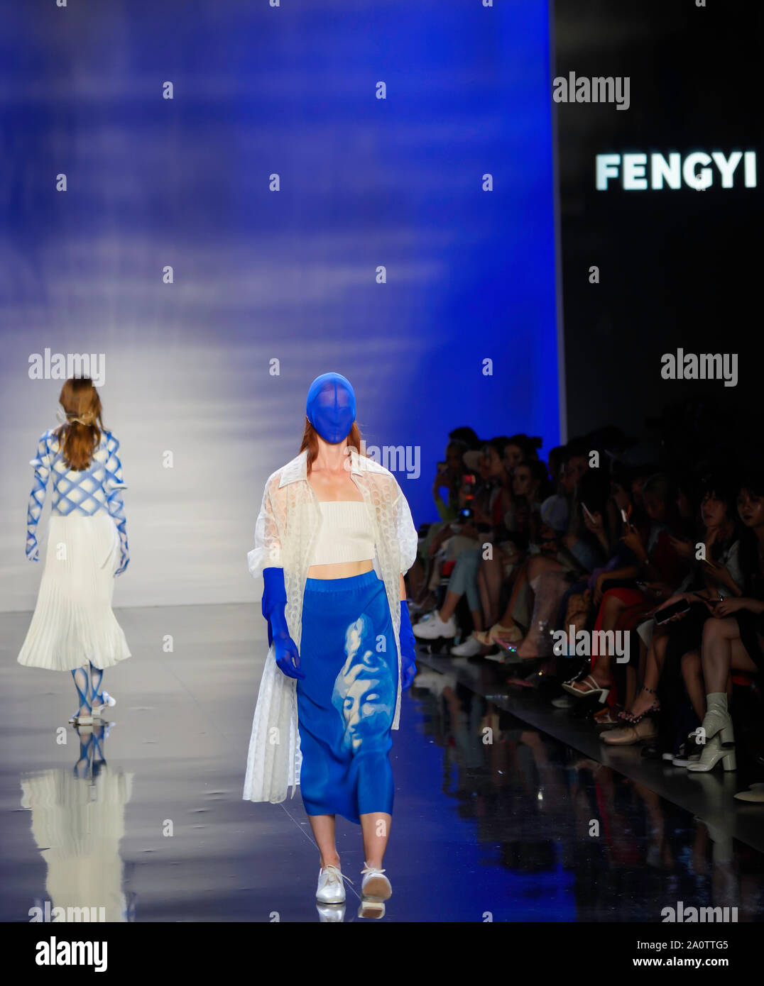 ICY presenta Primavera Estate 2020 Runway Show: Designer Fengyi Tan Foto Stock