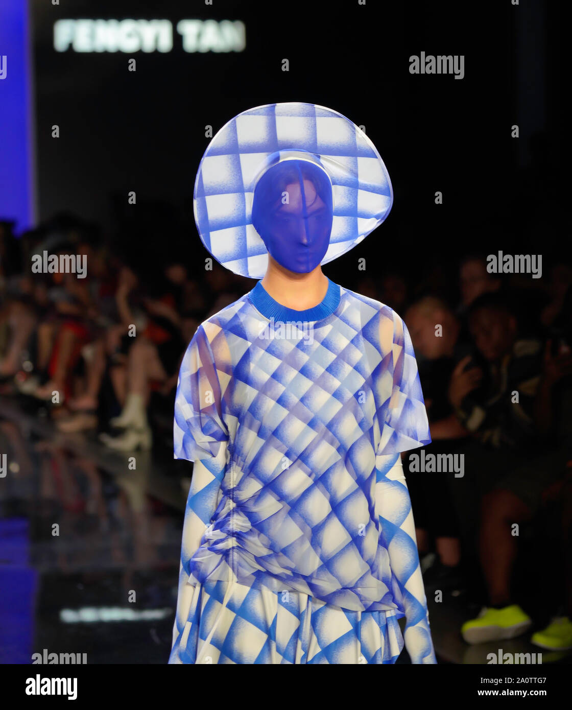 ICY presenta Primavera Estate 2020 Runway Show: Designer Fengyi Tan Foto Stock