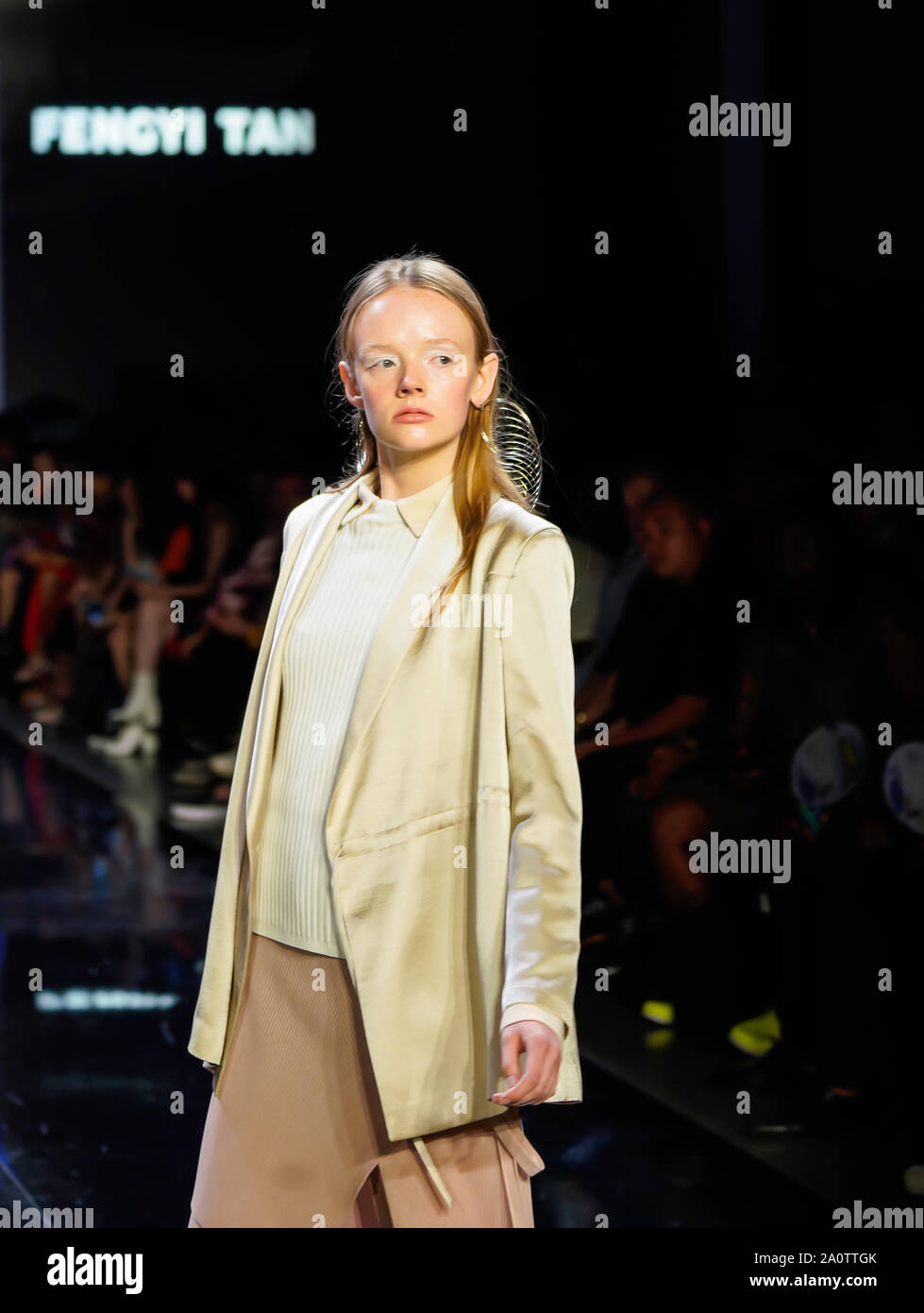ICY presenta Primavera Estate 2020 Runway Show: Designer Fengyi Tan Foto Stock