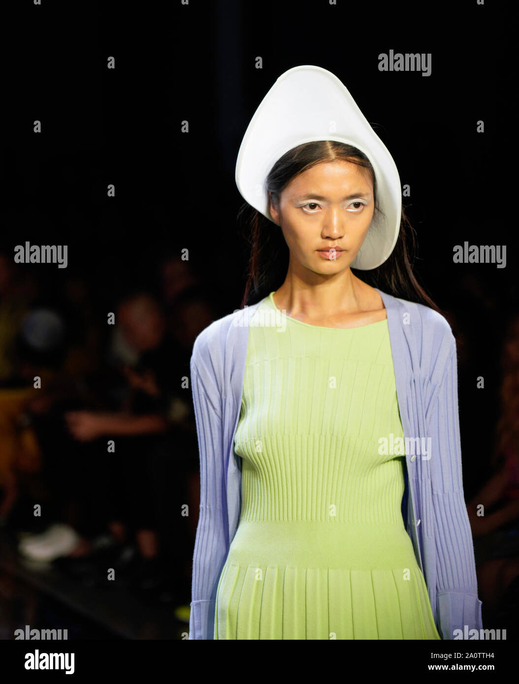 ICY presenta Primavera Estate 2020 Runway Show: Designer Fengyi Tan Foto Stock