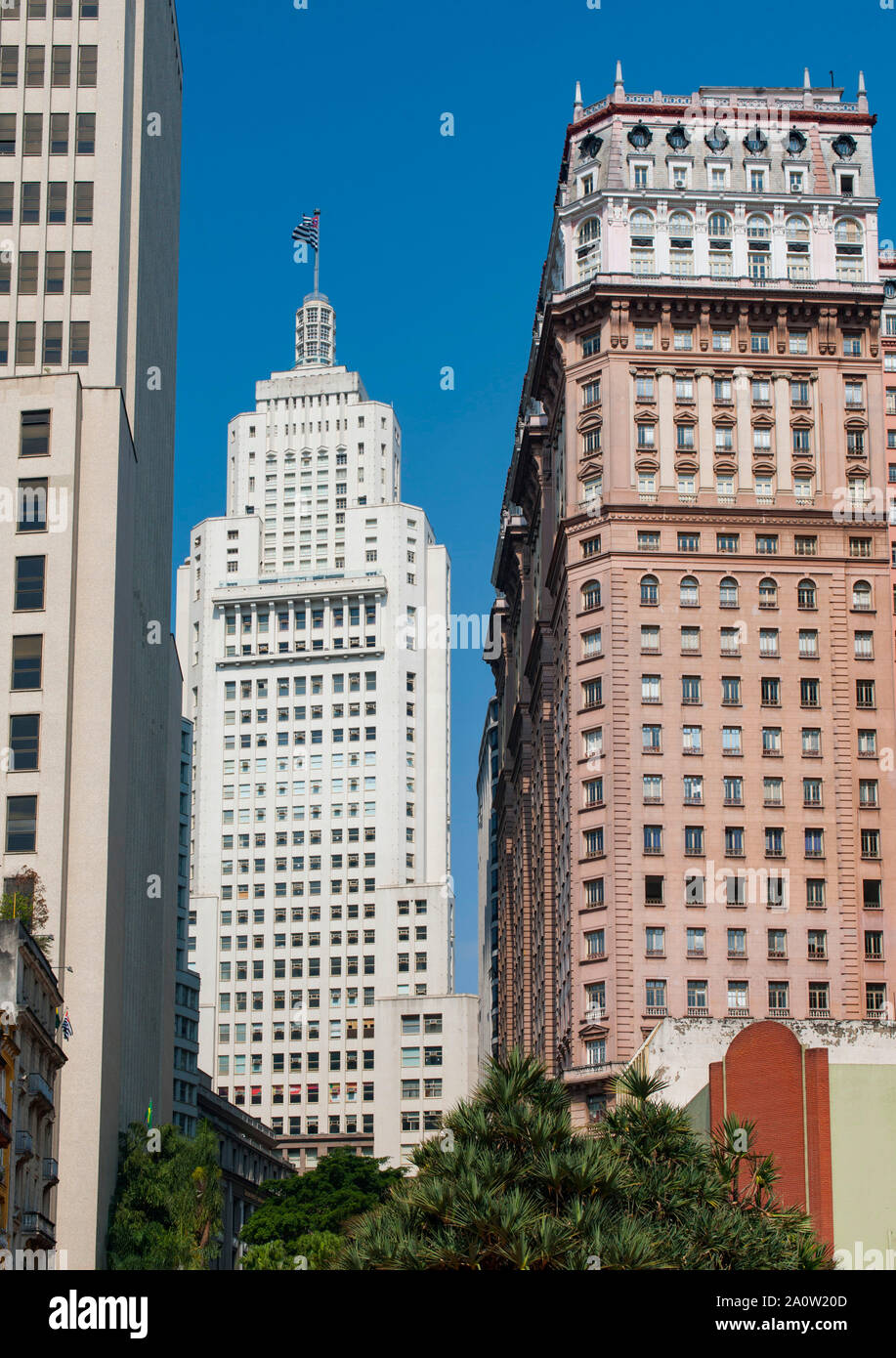 L'Altino Arantes edificio (sinistra) e l'edificio Marttinelli (destra) di São Paulo, Brasile. Foto Stock