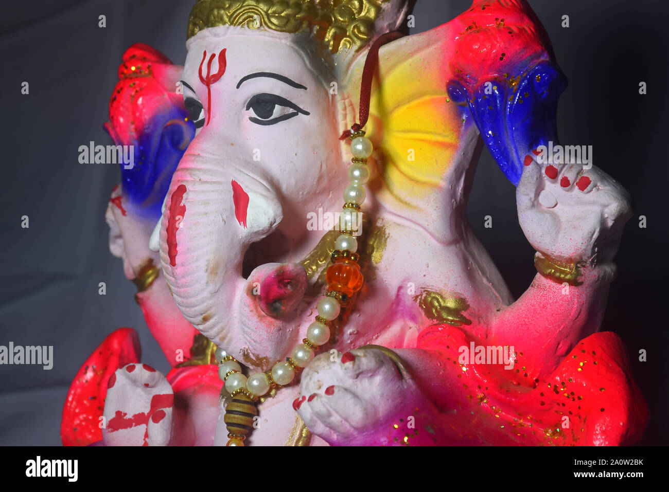 Il signore del Ganesha. Dio indù Ganesha. Ganesha idolo colorati. La cultura indiana. Ganesha Foto Stock