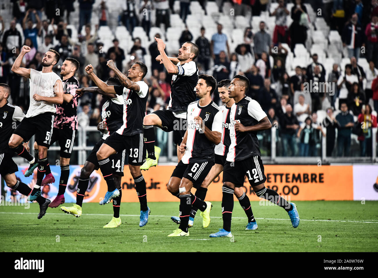Torino, Italia. Xxi Sep, 2019. La Juventus team celebra durante la serie di una partita di calcio tra Juventus e Hellas Verona. La Juventus ha vinto 2-1 a Allianz Stadium, a torino, Italia 21 settembre 2019 (foto di Alberto Gandolfo/Pacific Stampa) Credito: Pacific Press Agency/Alamy Live News Foto Stock