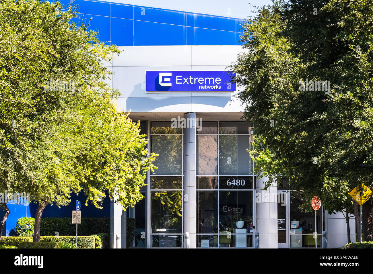 Sep 19, 2019 San Jose / CA / STATI UNITI D'AMERICA - Extreme Networks sede nella Silicon Valley; Extreme Networks progetta, sviluppa e produce cablati e filo Foto Stock