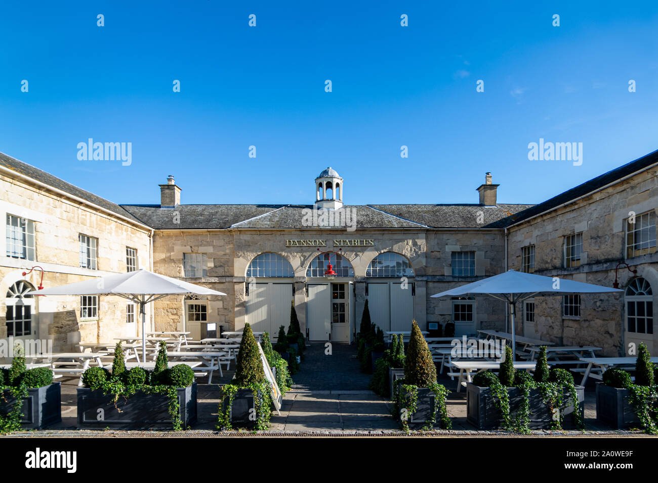 Danson maneggio , Danson Park, Bexleyheath, Londra, Inghilterra - 15 Settembre 2019 : locale pub e ristorante Foto Stock