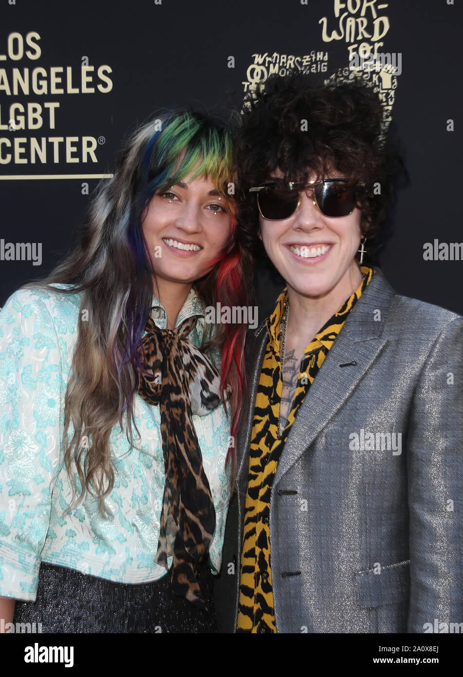 LOS ANGELES, CA - 21 settembre: Lauren Ruth Ward, Laura Pergolizzi (LP) a Los Angeles Centro LGBT è oro anniversario Vanguard celebrazione "cuori d'Oro" presso il Teatro Greco a Los Angeles, la California il 21 settembre 2019. Credito: Faye Sadou/MediaPunch Foto Stock
