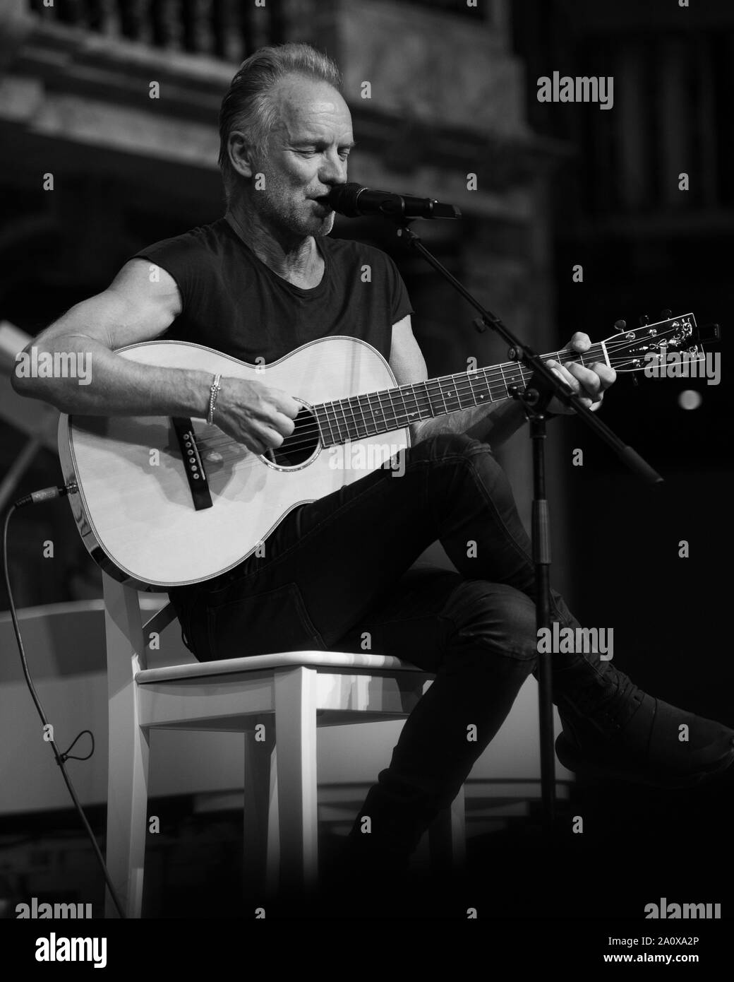 La pace un concerto il giorno 2019 - Sting esegue per chiudere il 20 anno celebrazione - "Chi vi fate la pace con?". Foto Stock