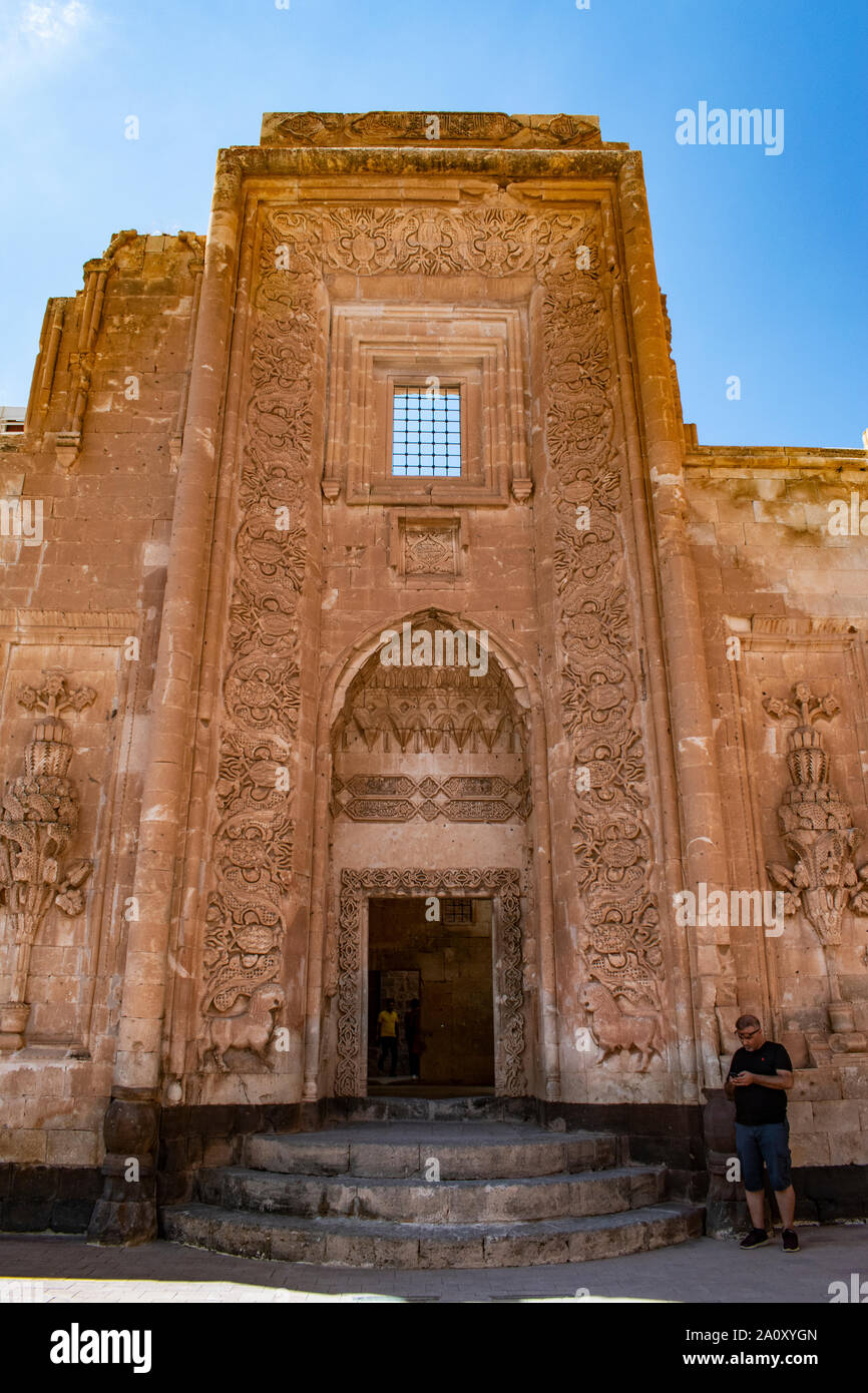 Dogubayazıt, Turchia: la porta nel cortile principale del Ishak Pasha Palace, il famoso semi-rovinato palazzo del periodo Ottomano (1685-1784) Foto Stock