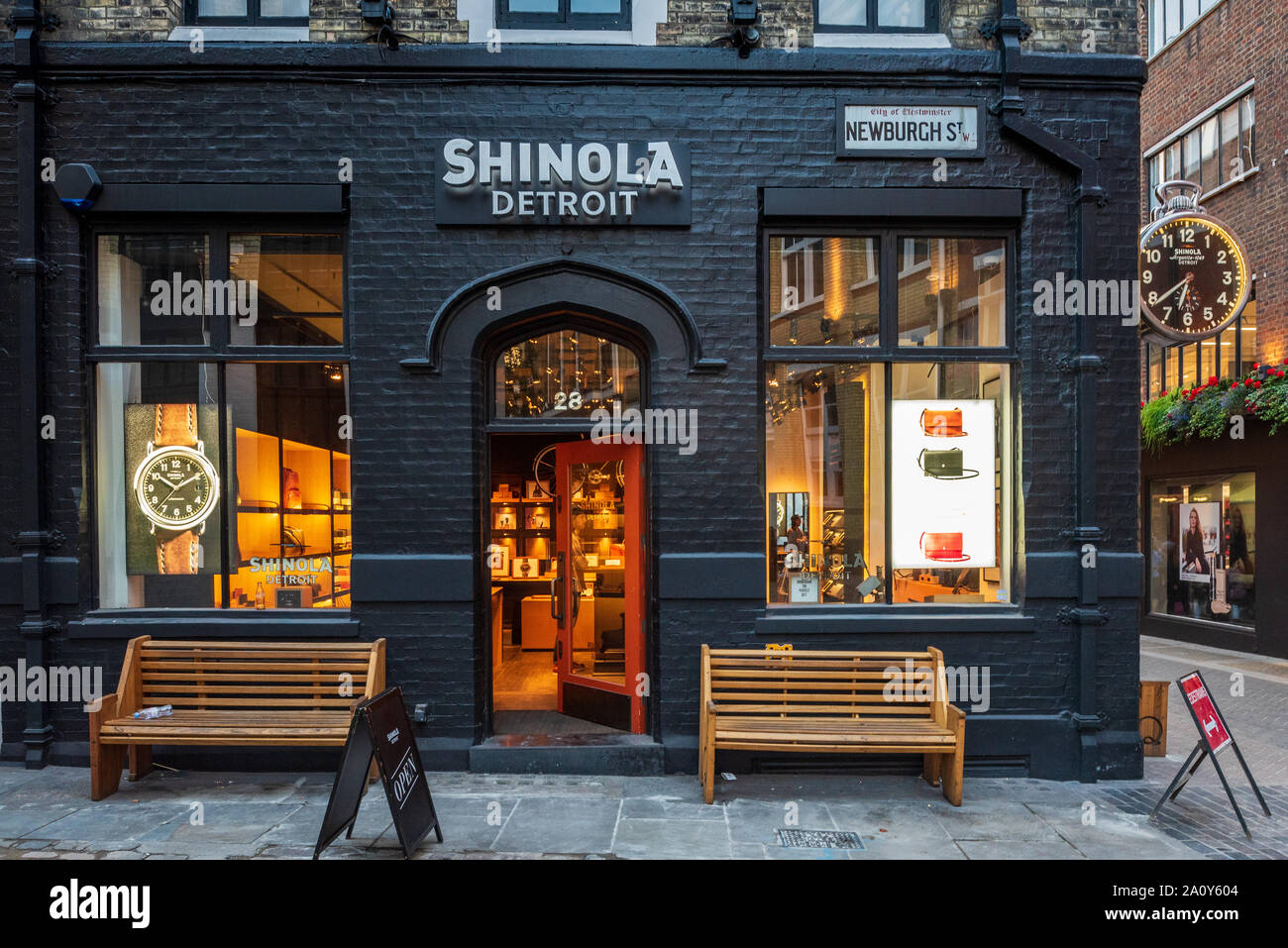 Negozio Shinola Londra - il marchio Shinola guarda e negozio di accessori in Newburgh Street a Londra nel quartiere di Soho. Foto Stock