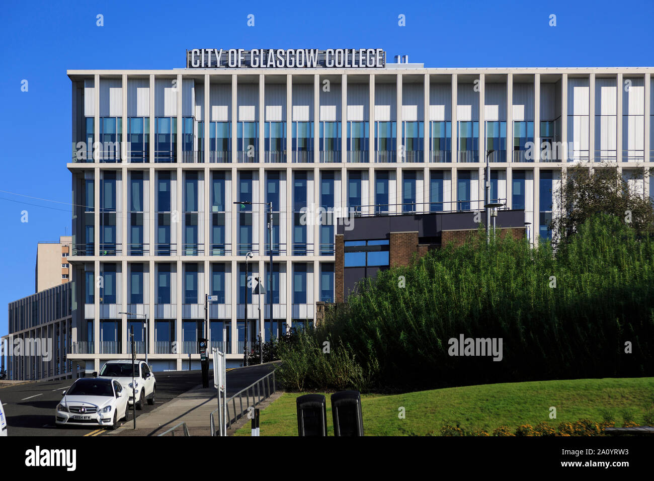 Dettaglio della città di Glasgow College da Montrose Street Foto Stock