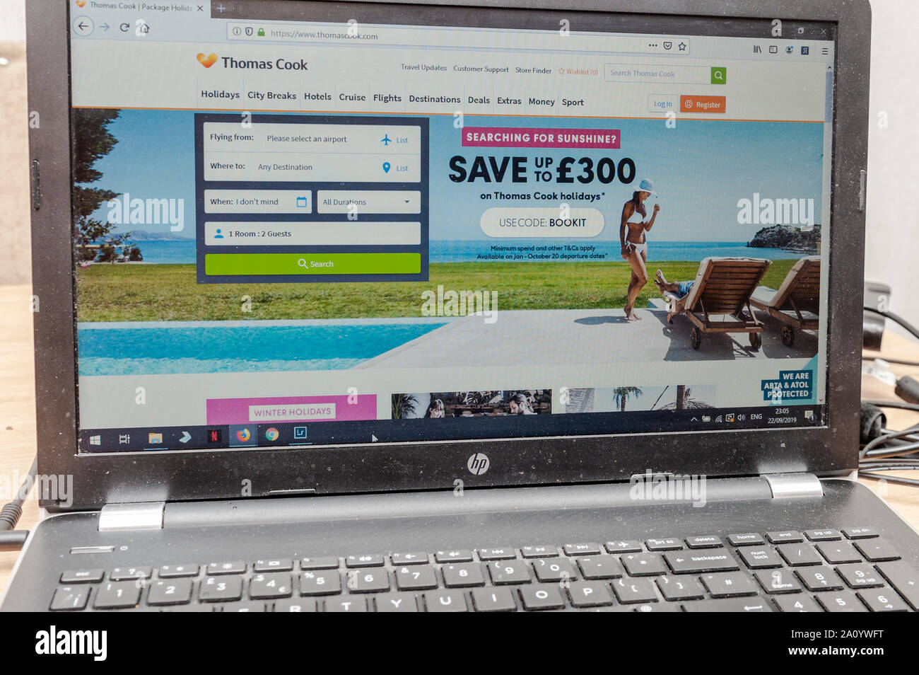 Regno Unito. 22 Settembre, 2019. Anche se la Gran Bretagna più antica di agente di viaggi, Thomas Cook, è vicino al collasso, stasera il suo sito web è stata questa sera ancora prendendo le prenotazioni per le vacanze. Il crollo minaccia 9000 britannica di posti di lavoro e oltre 160.000 British Thomas Cook i clienti sono attualmente all'estero. Credito: Andy Gibson/Alamy Live News. Foto Stock