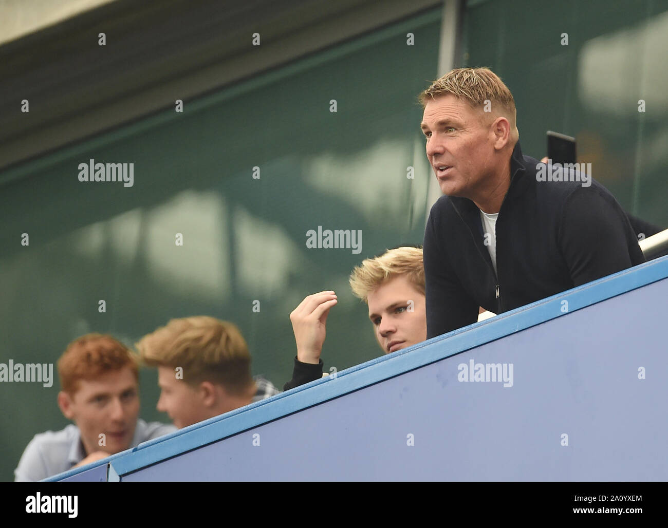 Londra, Regno Unito. Xxi Sep, 2019. Shane Warne e figlio Jackson Warne durante il match di Premier League tra Chelsea e Liverpool a Stamford Bridge il 22 settembre 2019 a Londra, Inghilterra. (Foto di Zed Jameson/phcimages.com) Credit: Immagini di PHC/Alamy Live News Foto Stock