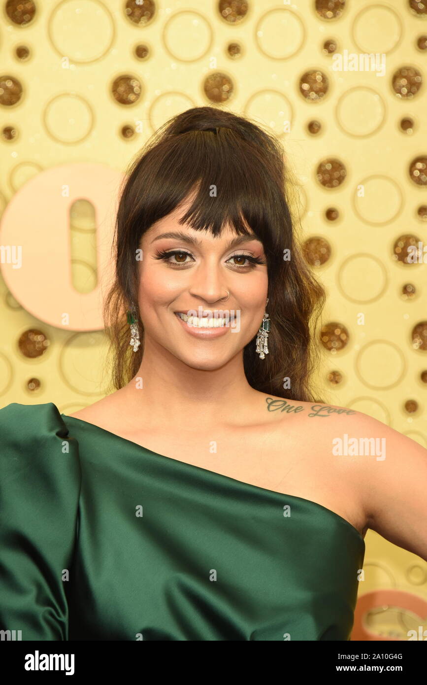 Settembre 22, 2019, Los Angeles, California, Stati Uniti d'America: LILLY SINGH durante gli arrivi per il Primetime Emmy Awards, presso il Teatro di Microsoft. (Credito Immagine: © Kathy Hutchins/ZUMA filo) Foto Stock