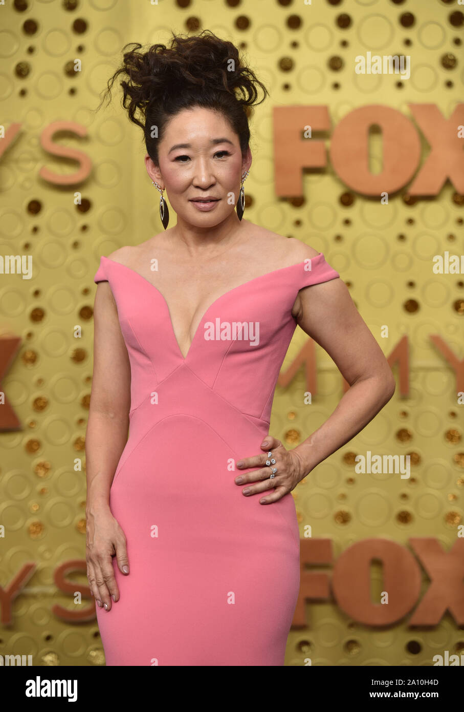 Sandra Oh arriva per la settantunesima annuale di Primetime Emmy Awards tenutosi presso il Teatro di Microsoft in downtown Los Angeles Domenica, Settembre 22, 2019. Foto di Christine masticare/UPI Foto Stock