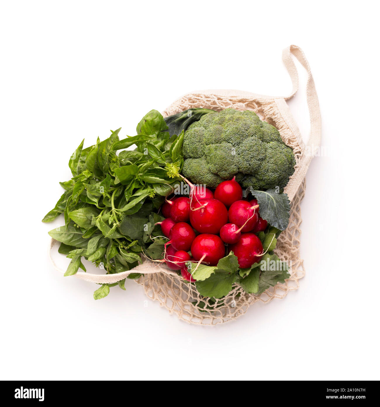 Eco bag con prodotti freschi e biologici, broccoli e tendente al rosso di prezzemolo Foto Stock