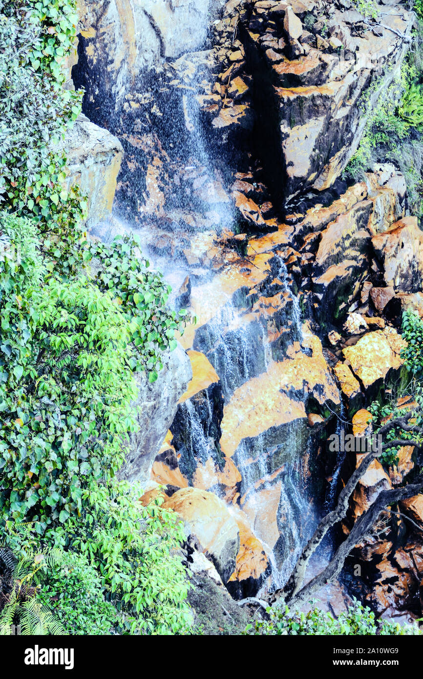 Cascate da Cherrapunji Plateau, il luogo più piovoso sulla terra, East Khasi Hils. Il Meghalaya, nel nord est dell'India. Foto Stock