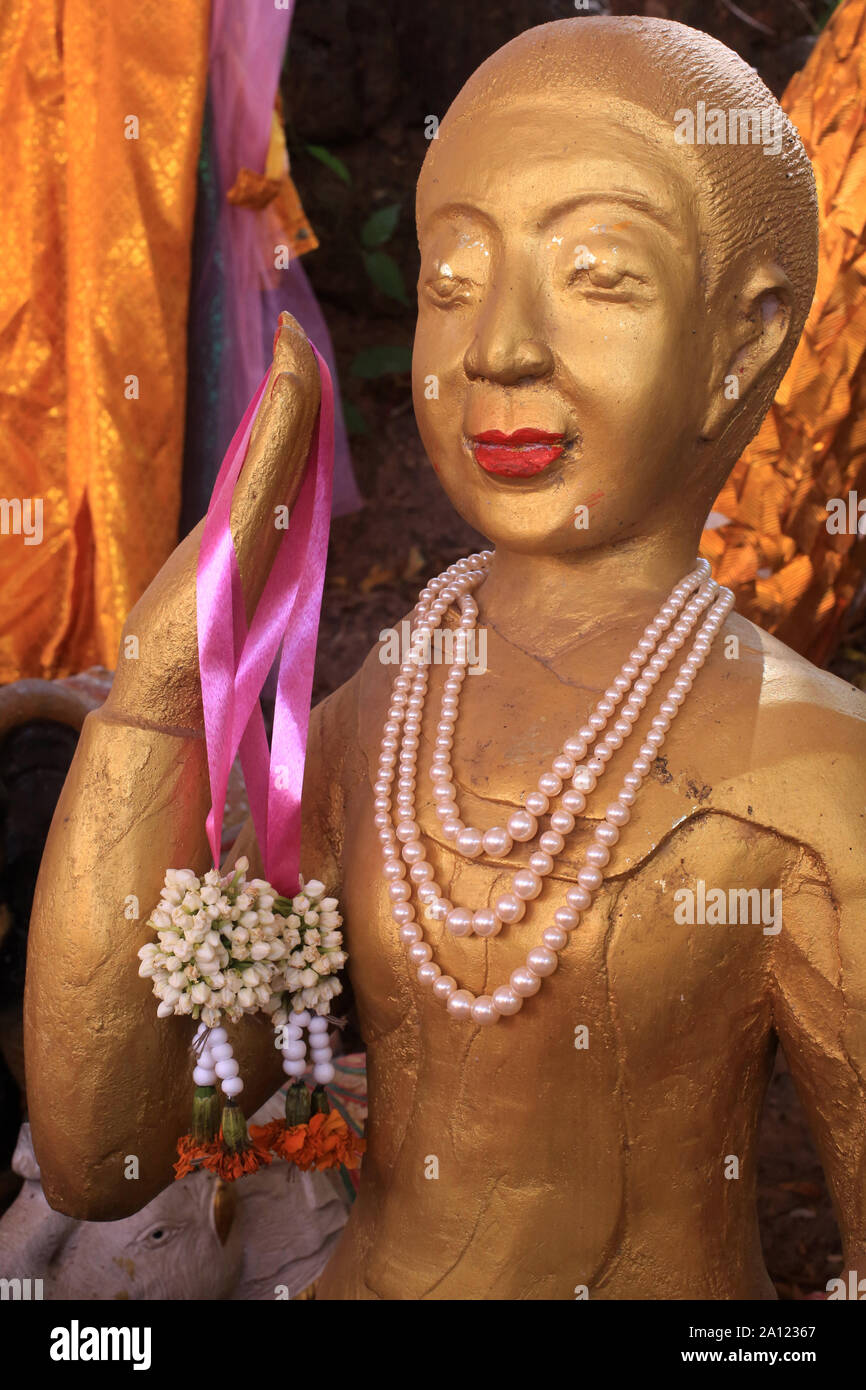 Si Muang Nang (Si). Divinité protectrice de la Cité. Wat Simuong. Wat Si Muang. Vientiane. Laos. / Si Muang Nang (Si). Divinità patrono della città. Wat S Foto Stock