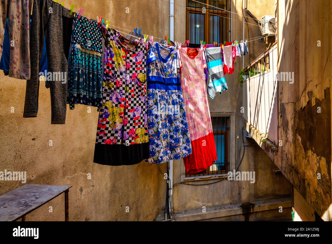 Panni stesi fuori in Icheri sheher, Baku, Azerbaijan Foto Stock
