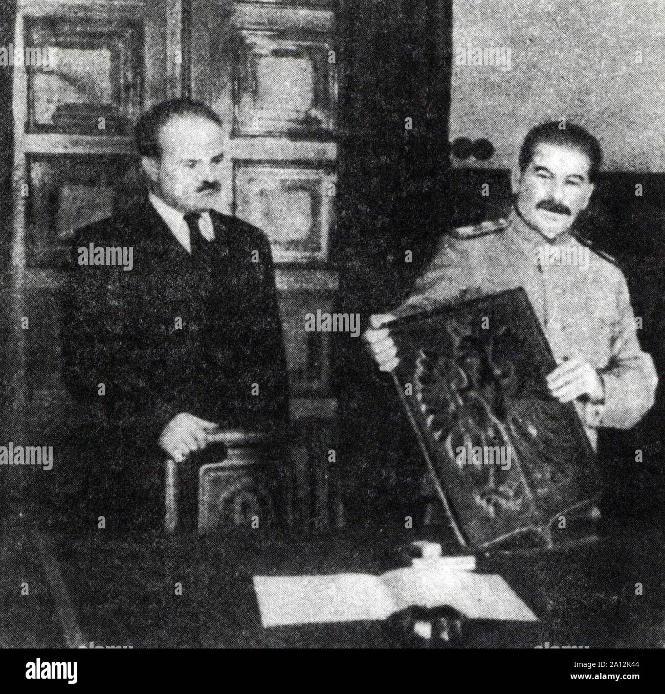 VYACHESLAV MOLOTOV e Joseph Stalin nel 1944 Foto Stock