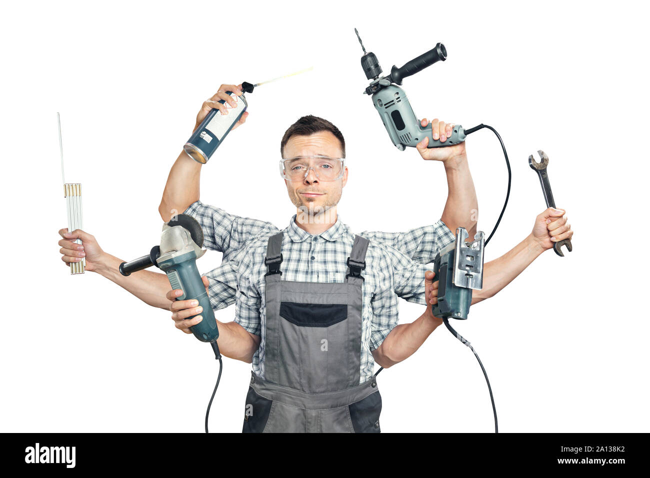 Divertente ritratto di un artigiano con 6 armi e utensili Foto Stock