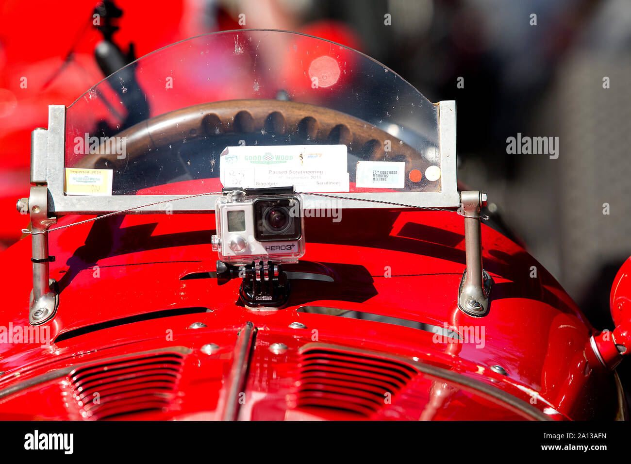 'Hero Go Pro' azione fotocamera/Dash Cam sulla monoposto racing car al Goodwood xiii sett 2019 a Chichester, Inghilterra. Copyright Michael Co Foto Stock