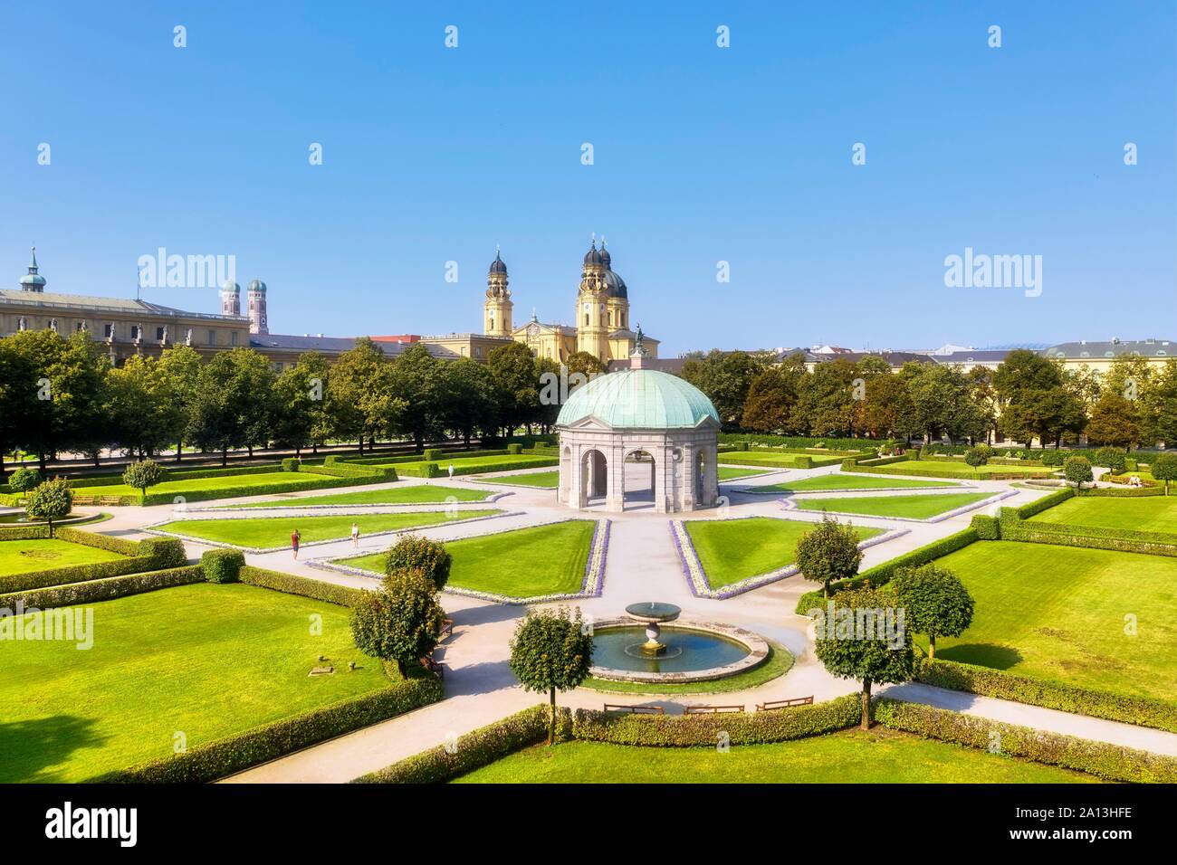 Tempio di Diana nel Hofgarten, dietro la chiesa Teatini, Città Vecchia, Monaco di Baviera, Baviera, Baviera, Germania Foto Stock