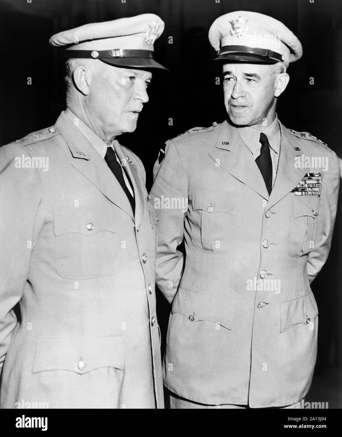 Generale Dwight Eisenhower e il generale Omar Bradley. Foto Stock