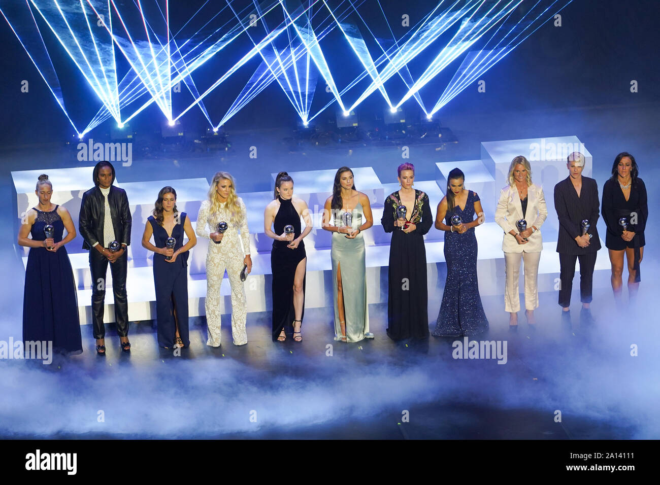 Milano, Italia. 23 Sett 2019. 11 giocatori di FIFA migliori donne squadra durante il miglior FIFA Football Awards 2019 al Teatro alla Scala, il 23 settembre 2019 a Milano, Italia, (foto: Daniela Porcelli) Credito: Sport Stampa foto/Alamy Live News Foto Stock