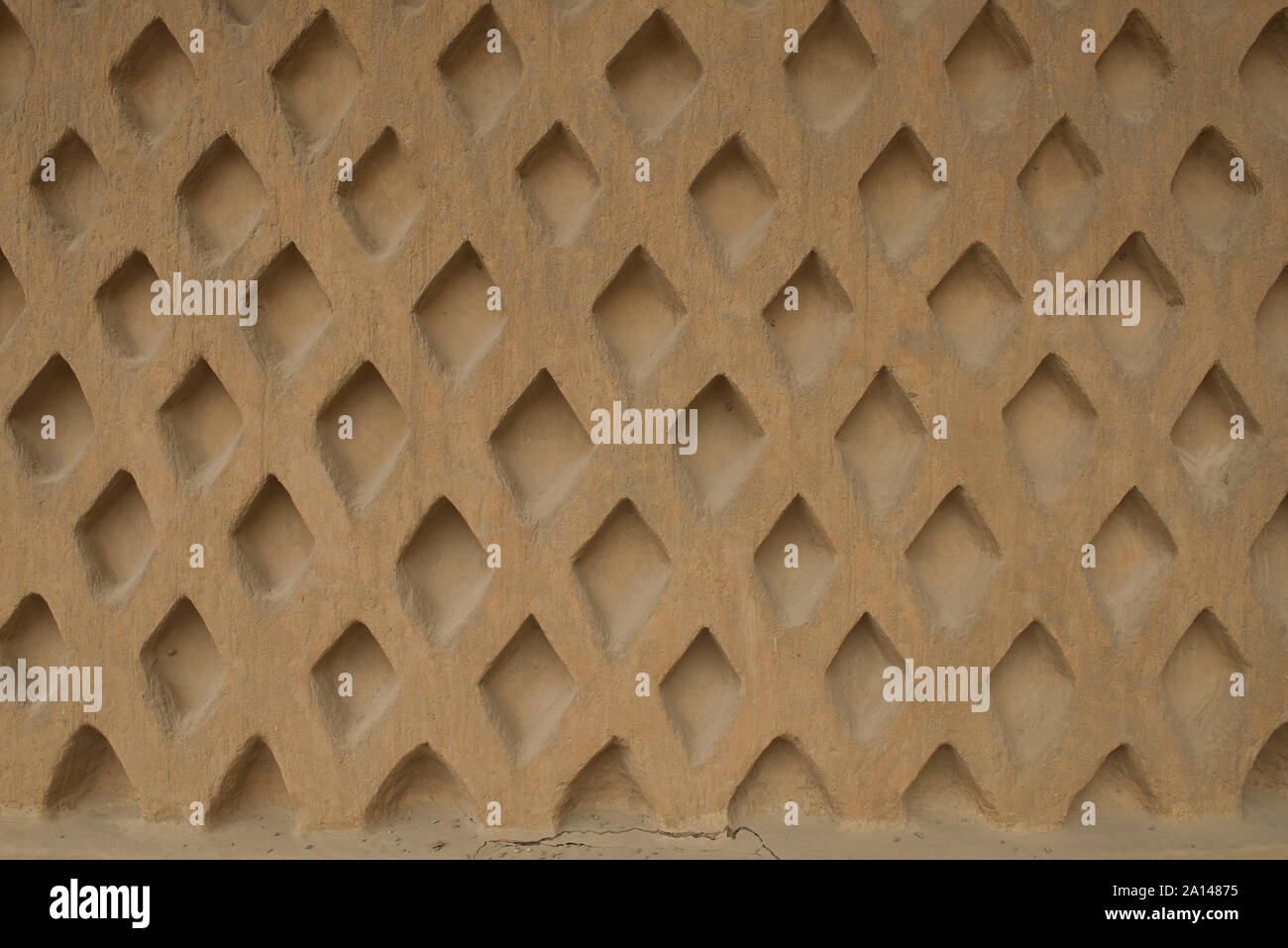 Adobe design presso le antiche rovine di Chan Chan, Trujillo, Perú Foto Stock