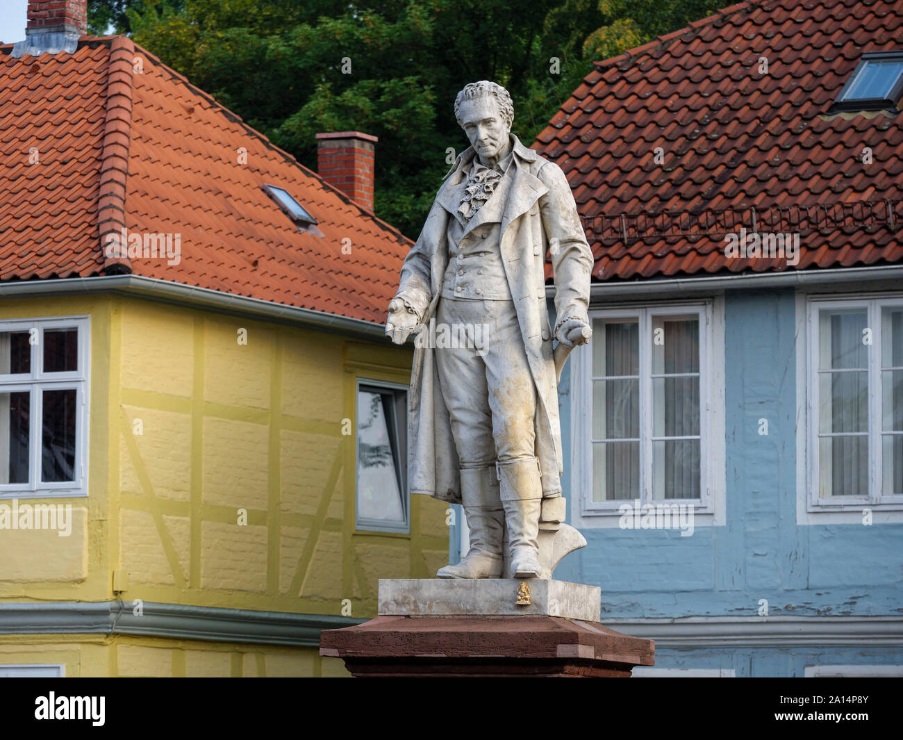 Monumento Albrecht Thaer nella parte anteriore del case barocche di funzionari mcourt, Celle, Bassa Sassonia, Germania, Europa Foto Stock