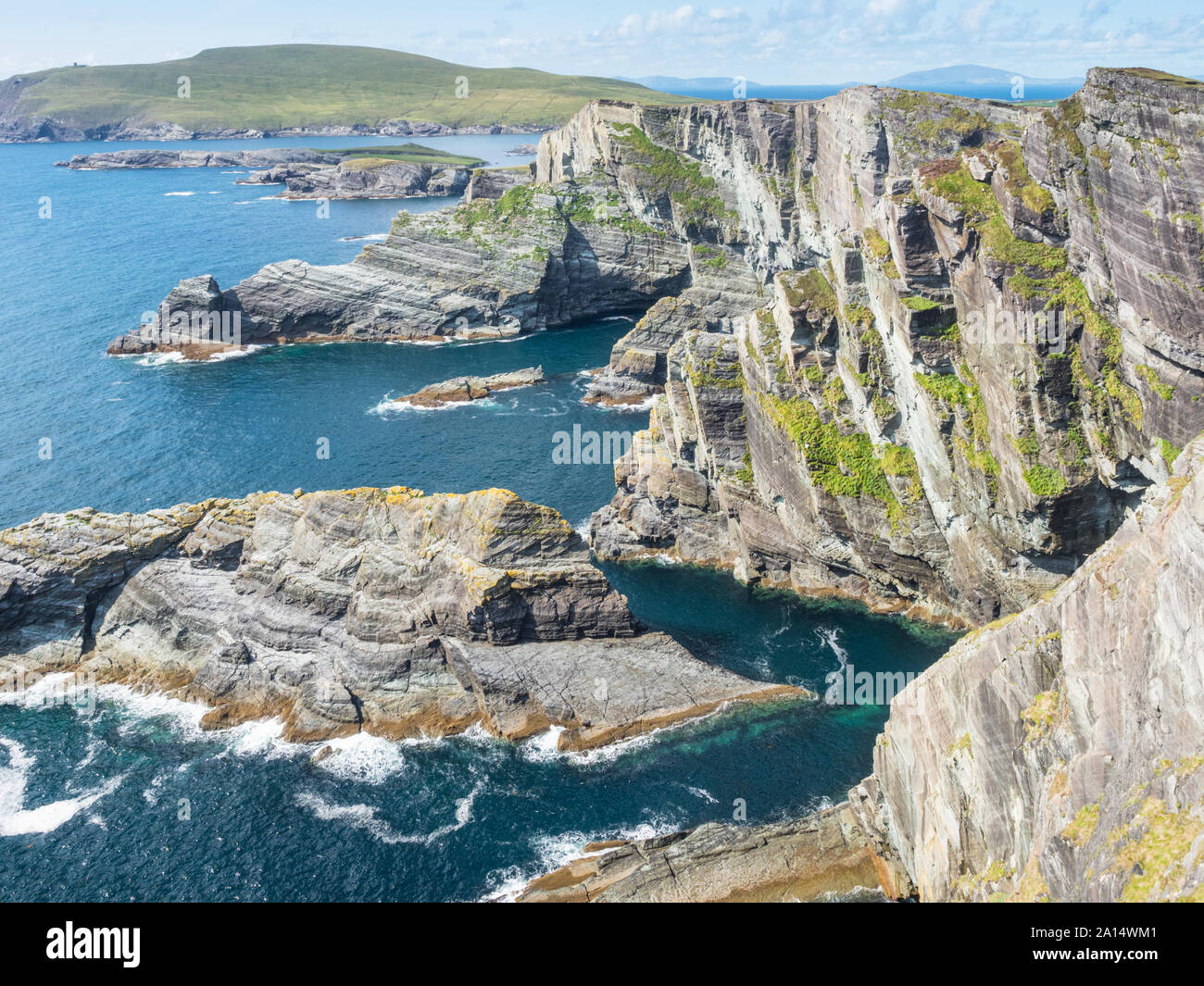 Le spettacolari scogliere di Kerry sono situati sulla costa di Skellig nella Contea di Kerry in Irlanda. Foto Stock