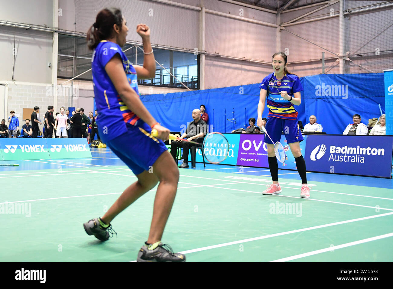 Tan perlacea Koong Le e Muralitharan Thinaah (Malesia) sono visto in azione durante il 2019 Sydney internazionale delle donne partita doppia contro Rin Iwanaga e Kie Nakanishi (Giappone). Tan e Thinaah ha vinto la partita 21-18, 21-16. Foto Stock