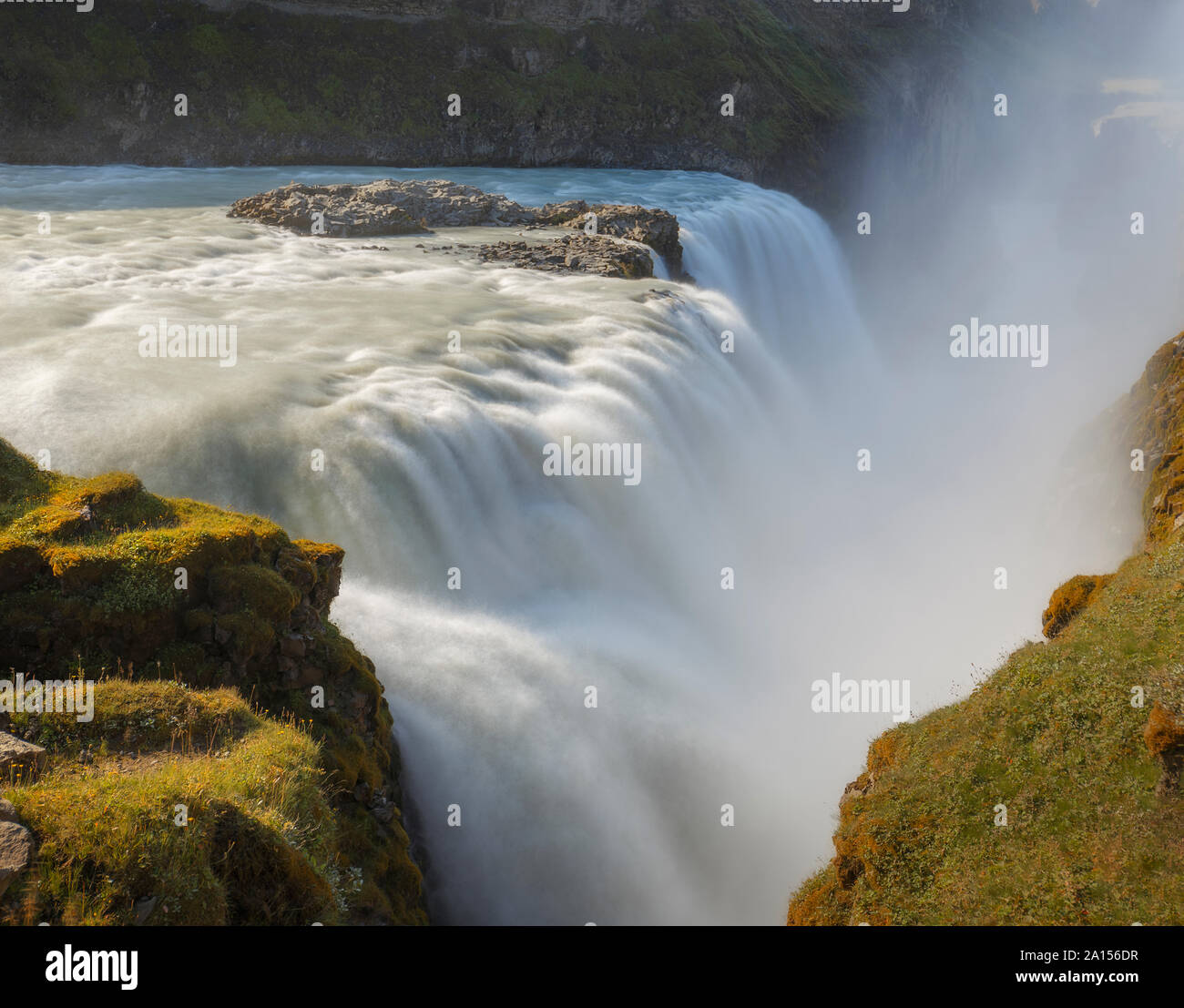 Cascate Gullfoss vicino fino in una giornata di sole, Islanda Foto Stock