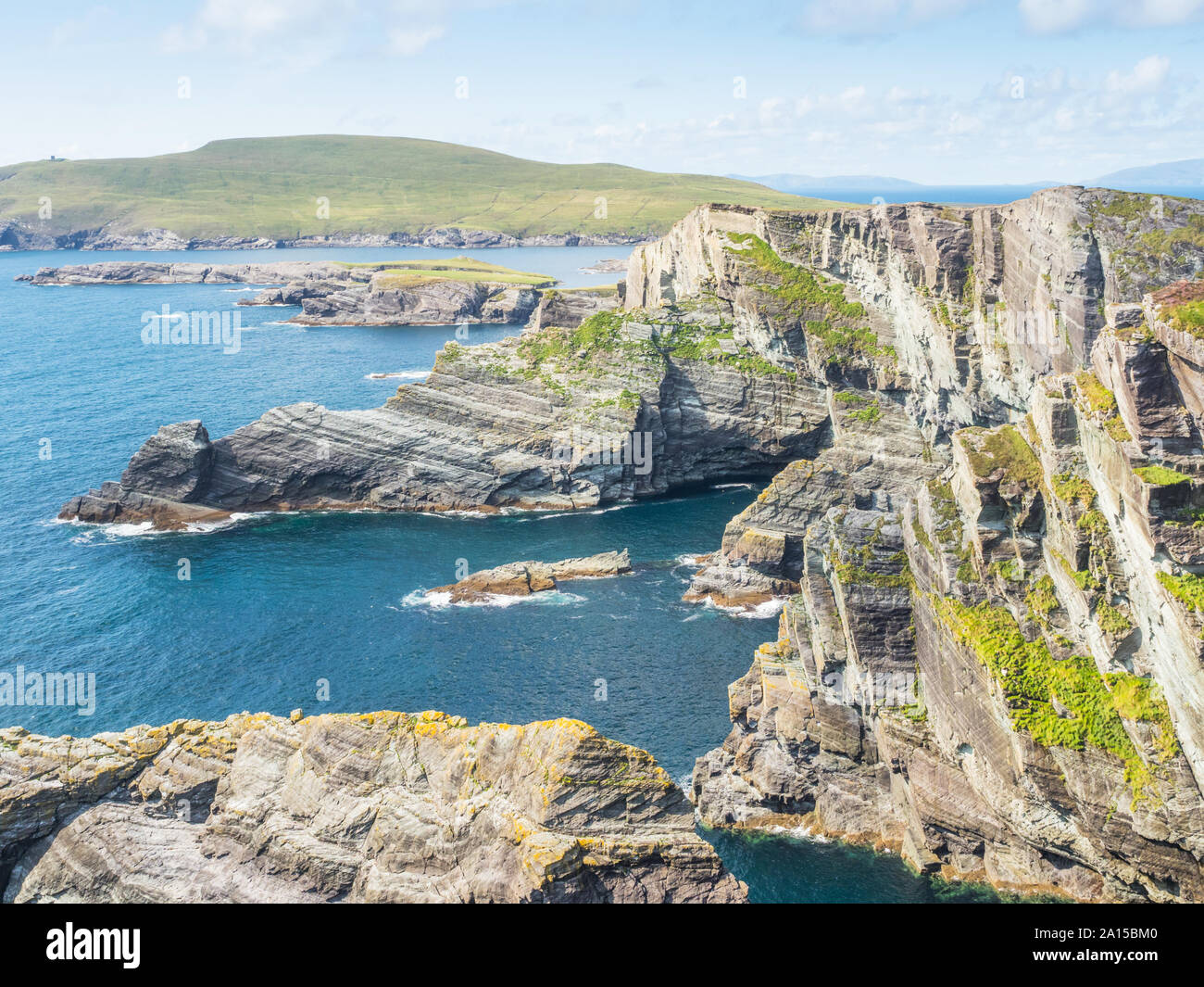 Le spettacolari scogliere di Kerry sono situati sulla costa di Skellig nella Contea di Kerry in Irlanda. Foto Stock