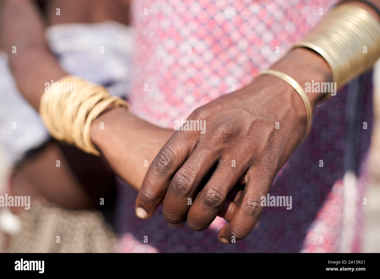 Caratteristica Ndengelengo braccialetti, Garganta, Angola Foto Stock