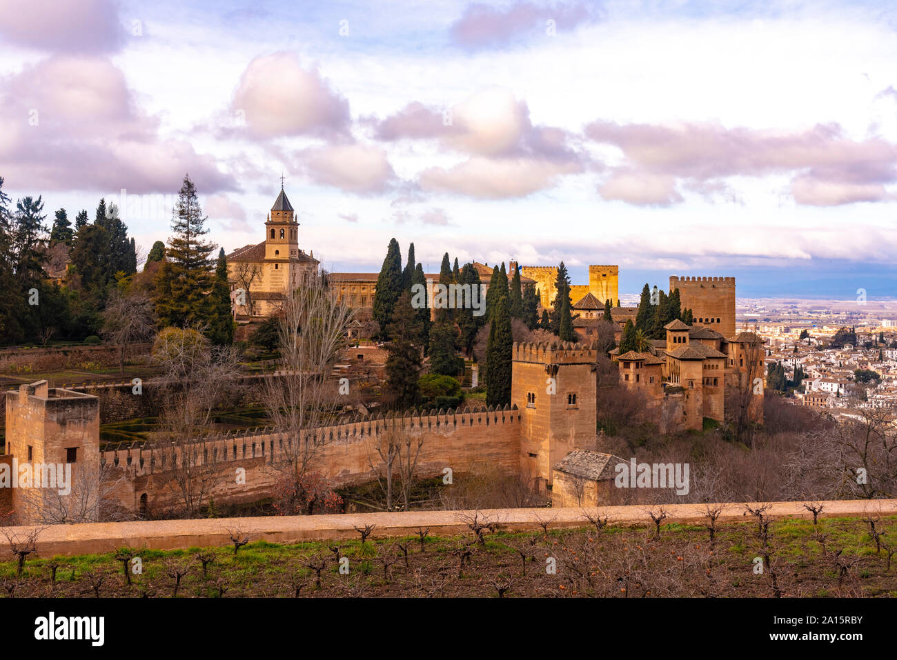 Vista del Palazzo Alhambra complesse da Generallife, Granada, Spagna Foto Stock