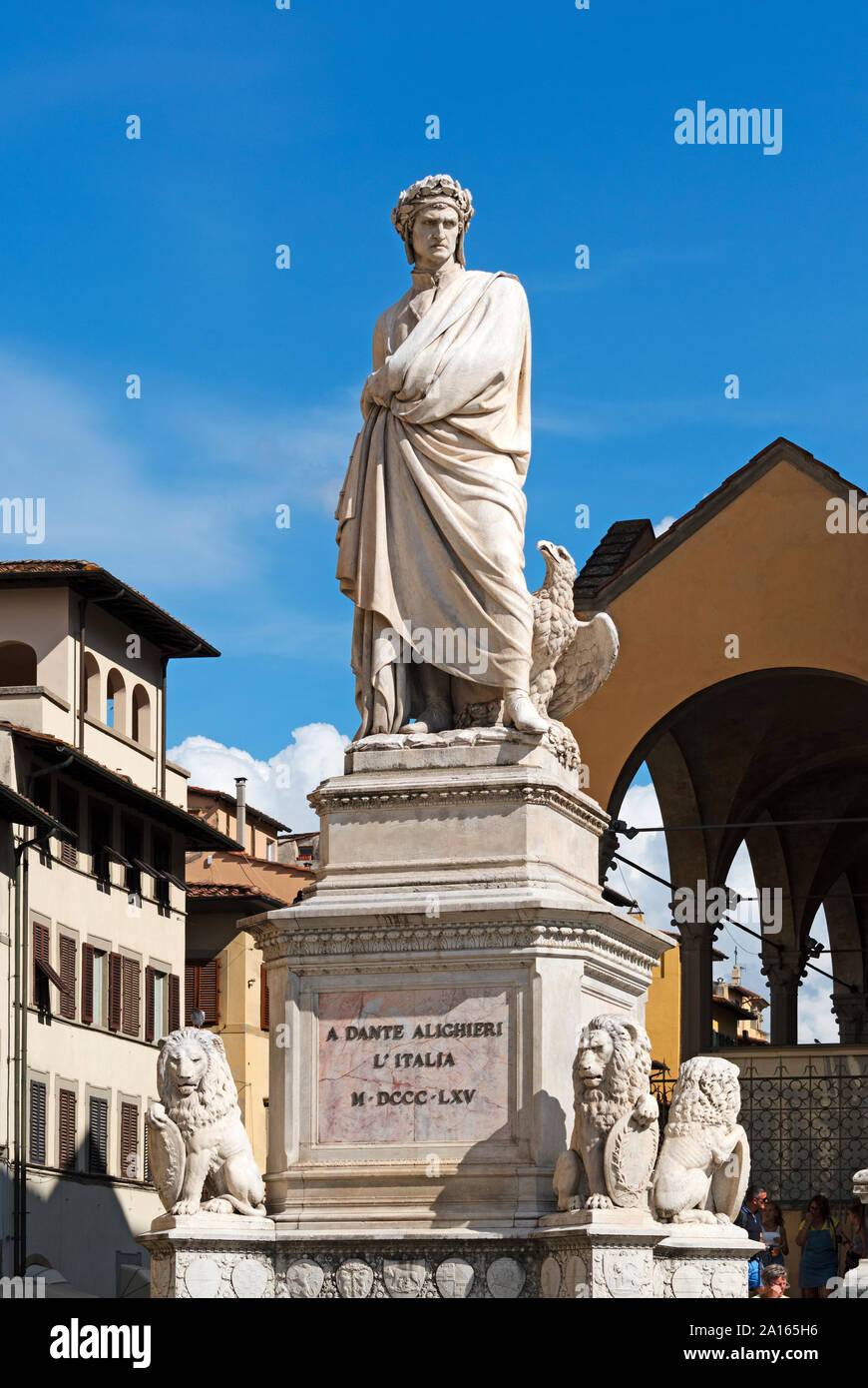 Monumento statua di Dante Alighieri in piazza Santa Croce a Firenze, Toscana, Italia. Foto Stock