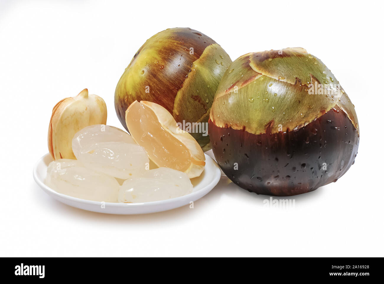 Palmyra palm, Toddy palm o Sugar Palm frutto isolato su sfondo bianco Foto Stock