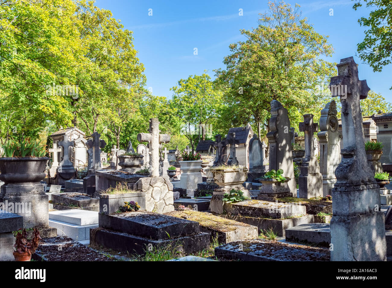 Tombe nel cimitero di Pere Lachaise - Parigi, Francia Foto Stock