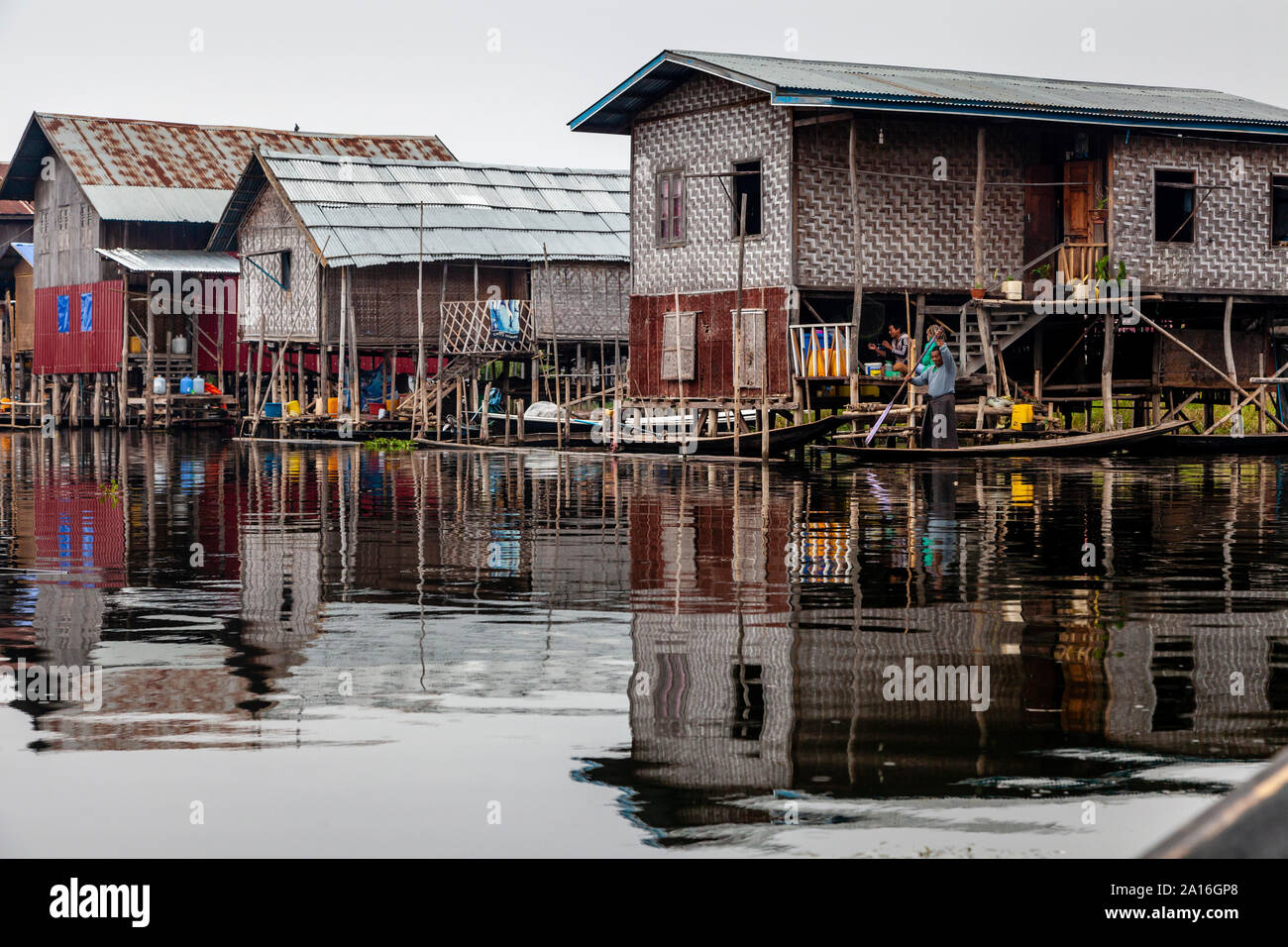 Villaggio Nampan, Lago Inle, Stato Shan, Myanmar. Foto Stock