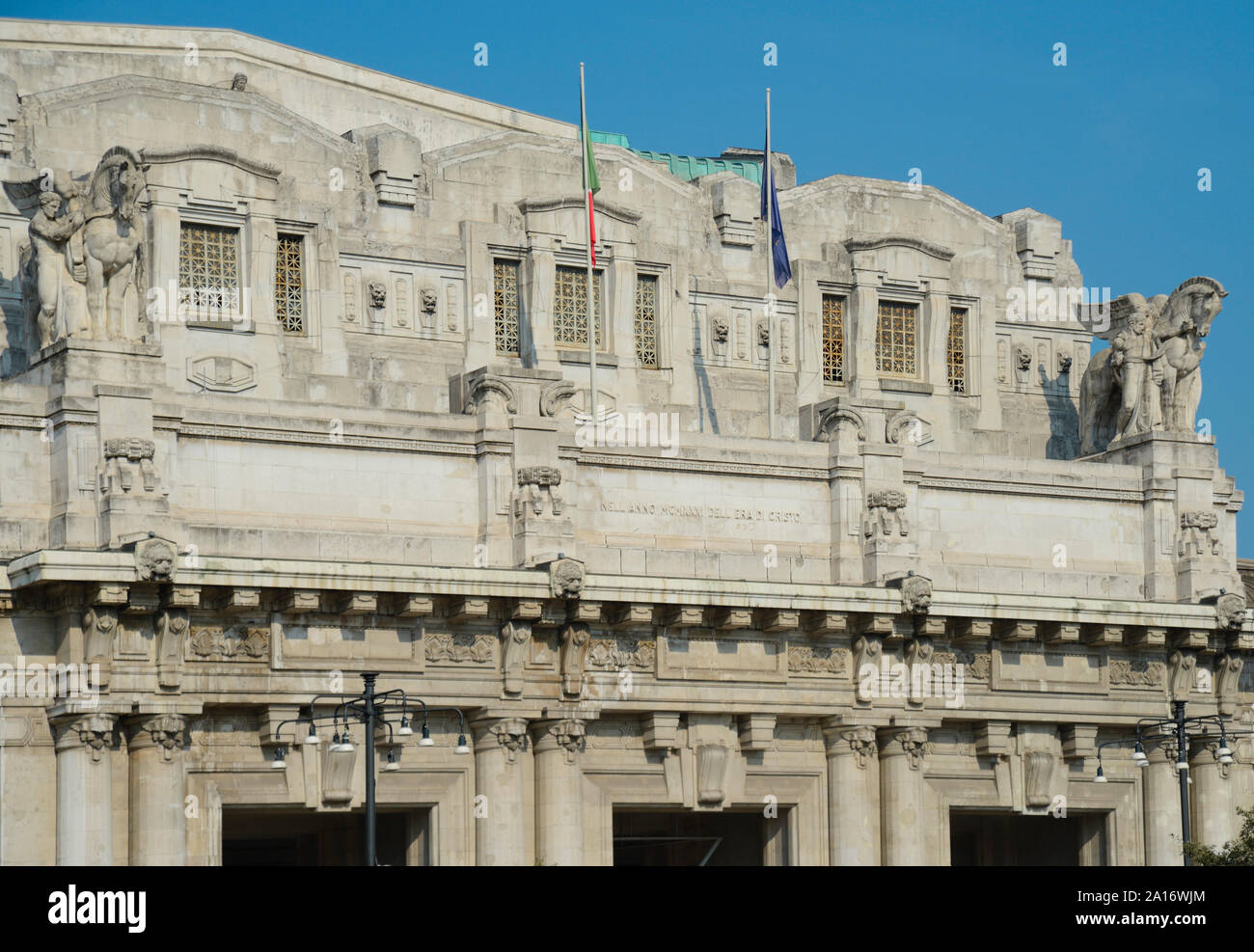 L'Italia, Lombardia, Milano, Stazione Centrale, la Stazione Ferroviaria Centrale Foto Stock