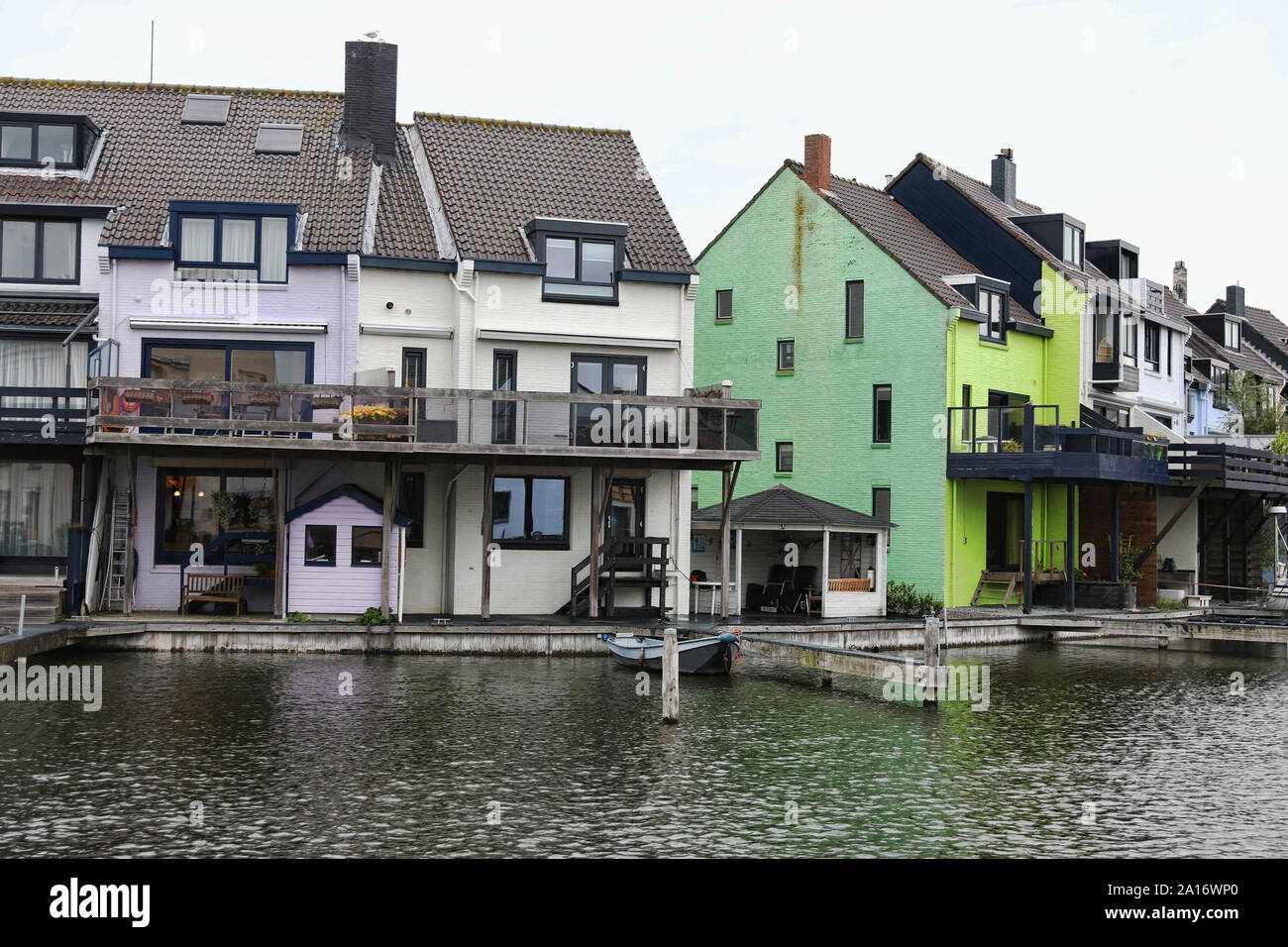 Den Helder, Paesi Bassi. 24Sep, 2019. DEN HELDER, 24-09-2019, casa verde, giudicati, Ineke van Amersfoort, il proprietario, il colore sbagliato Credito: Pro scatti/Alamy Live News Foto Stock