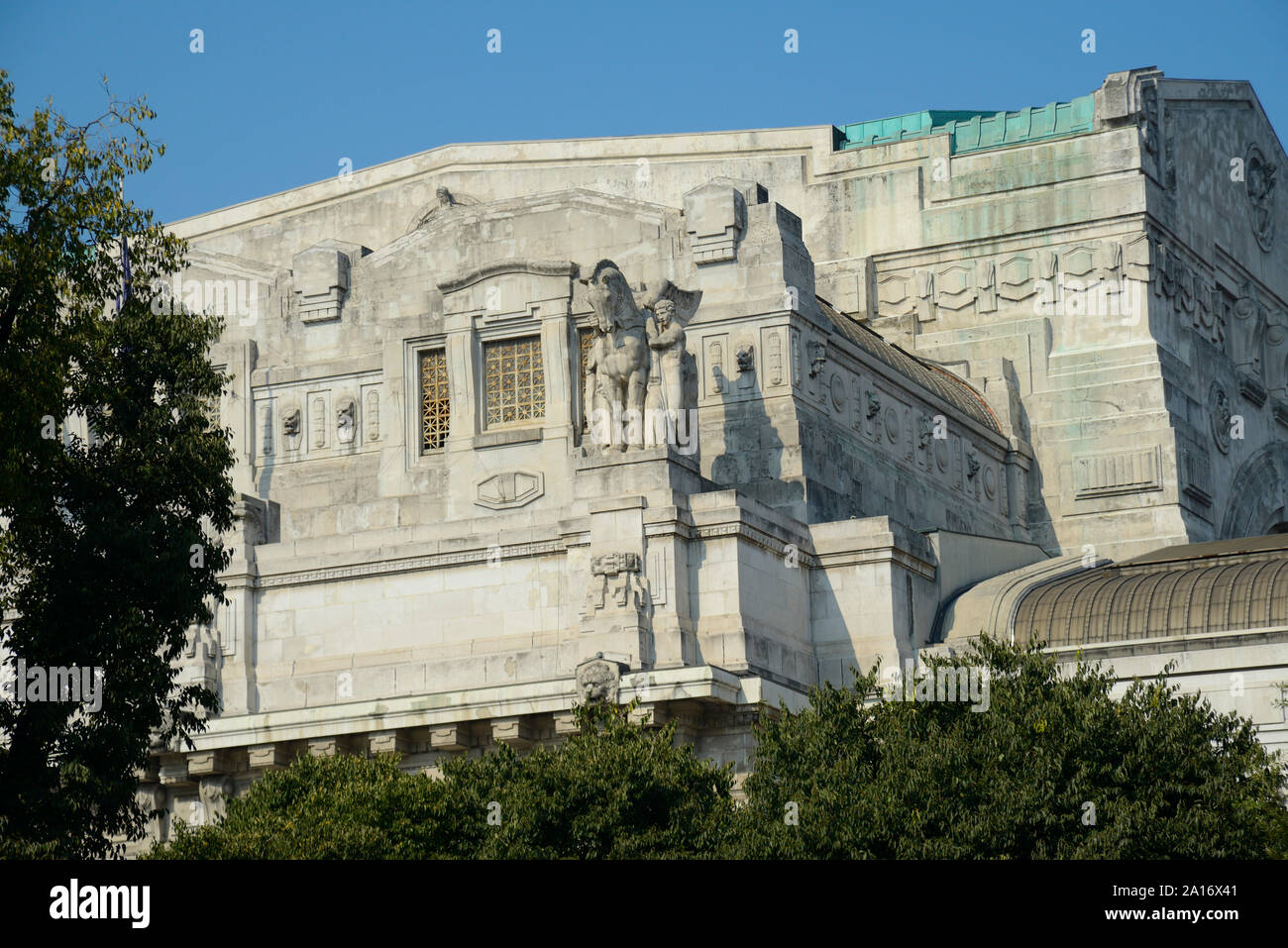 L'Italia, Lombardia, Milano, Stazione Centrale, la Stazione Ferroviaria Centrale Foto Stock