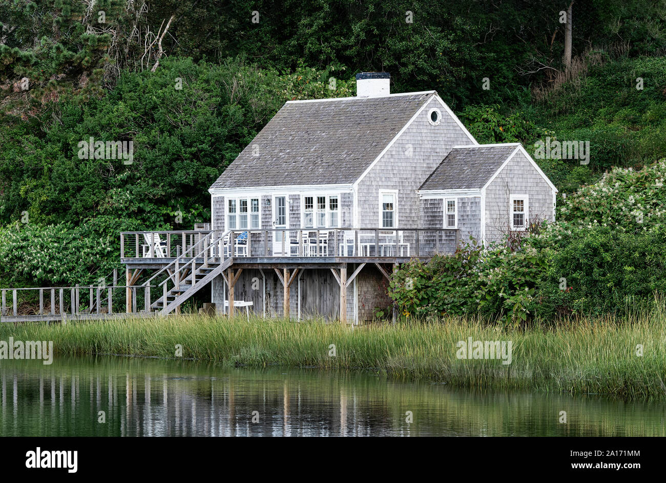 Cottage affascinante casa sul laghetto di mulino, Chatham, Cape Cod, Massachusetts, STATI UNITI D'AMERICA. Foto Stock