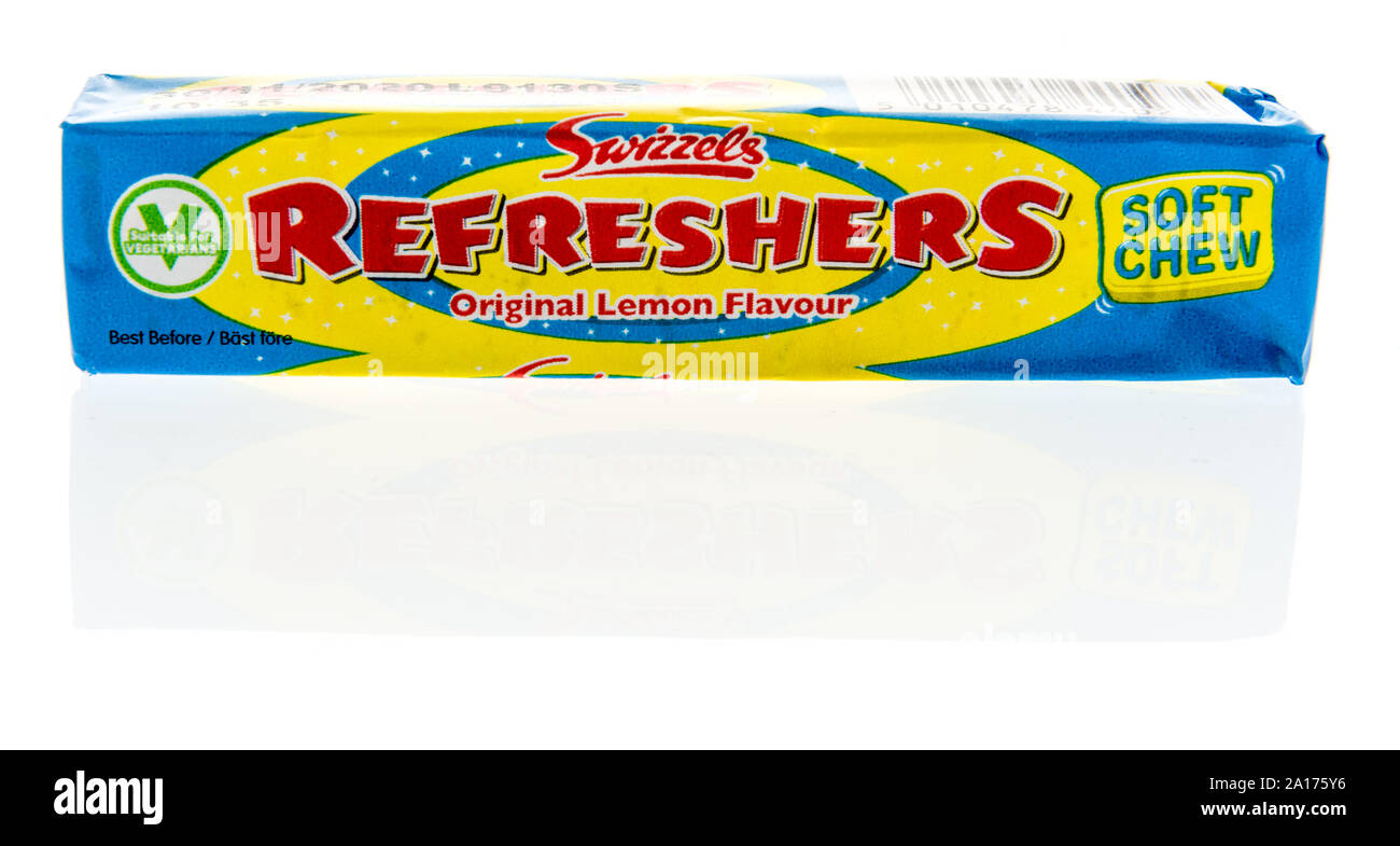 Winneconne, WI - 10 Settembre 2019: un pacchetto di Swizzels matlow rinfrescare candy isolato su un background. Foto Stock