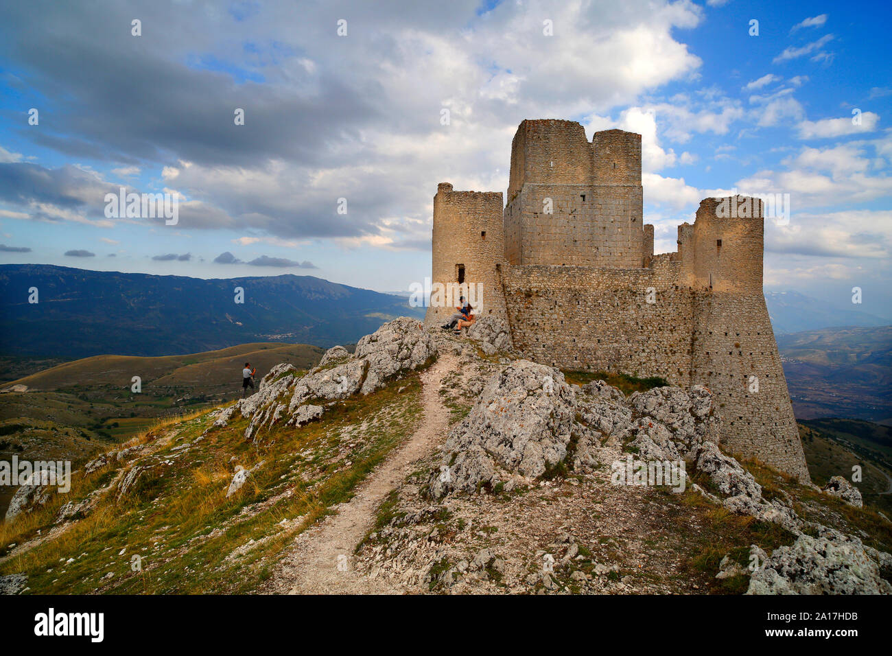 Rocca Calascio, la fortezza più alta dell'Appennino, Abruzzo, Italia. Foto Stock
