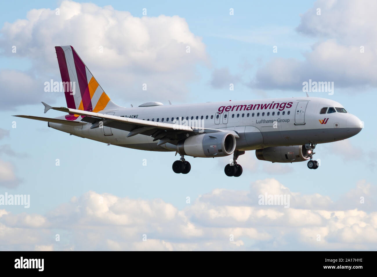 D-AGWG, 23 settembre 2019, Airbus A319-132-3193 atterraggio a Parigi Roissy airport alla fine di Eurowings volo EW9404 da Dusseldorf Foto Stock